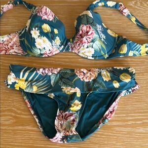 JANTZEN size 6 34DD Floral Greenish blue Bikini Set BEAUTIFUL
